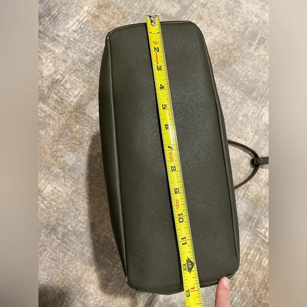 Lululemon All Day Tote Olive Green Shoulder Bag - Picture 13 of 13